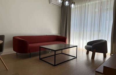 Miete einer geräumigen 3-Zimmer-Wohnung, 73 m², BW Scala, Belgrad, Serbien